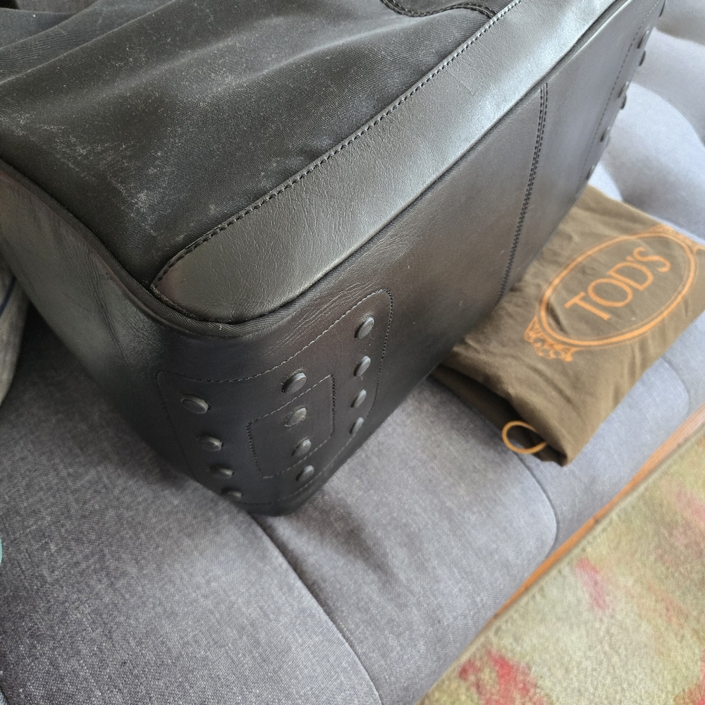Tod's Hobo Shoulder Bag - Picture 5 of 11